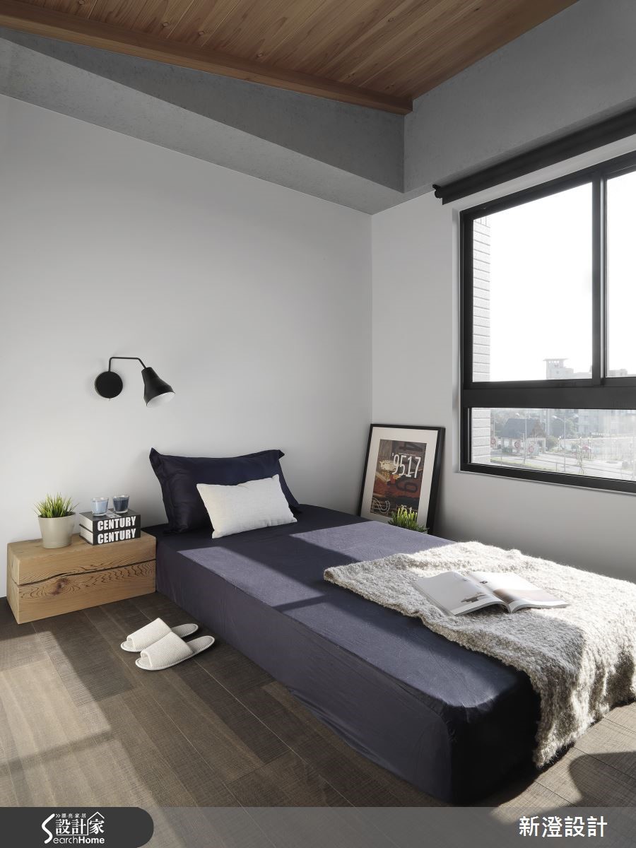 在此 39 坪的居宅內，少了制式明確的風格，但卻洋溢著